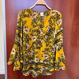 Cabi Spring Scene Blouse 5518 Floral Print Bell Sleeves Yellow Green Size Large